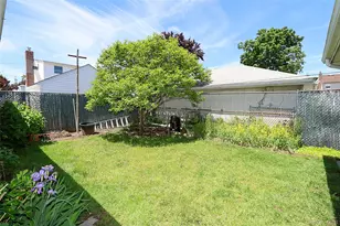 251 Mckinley Pkwy, Mineola, NY 11501 - Photo 26