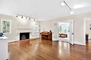 10 Crescent Rd, Port Washington, NY 11050 - Photo 4