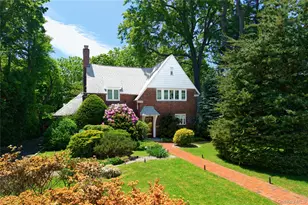 10 Crescent Rd, Port Washington, NY 11050 - Photo 24