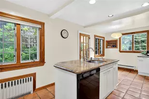 10 Crescent Rd, Port Washington, NY 11050 - Photo 14