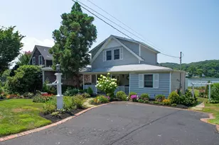 35 Prospect Rd, Centerport, NY 11721 - Photo 2