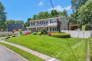 12 Pelham Ave, Nanuet, NY 10954 - Photo 4