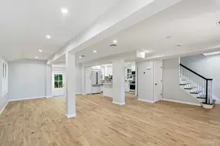 17 Tatterson St, Roslyn, NY 11576 - Photo 12