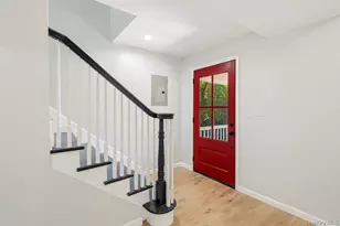 17 Tatterson St, Roslyn, NY 11576 - Photo 2