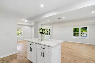 17 Tatterson St, Roslyn, NY 11576 - Photo 8