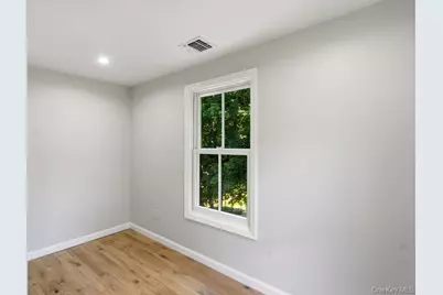 17 Tatterson Street, Roslyn, NY 11576 - Photo 22