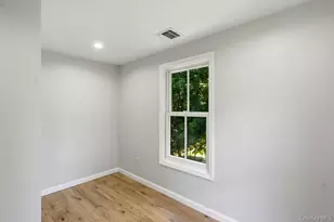 17 Tatterson St, Roslyn, NY 11576 - Photo 22