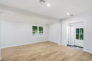 17 Tatterson St, Roslyn, NY 11576 - Photo 14