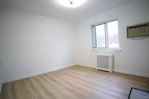 72-19 Little Neck Pkwy, Glen Oaks, NY 11004 - Photo 10