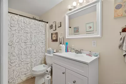 1414 Illinois Avenue, Bay Shore, NY 11706 - Photo 20