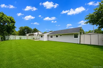 36 Naples Avenue, Central Islip, NY 11722 - Photo 24