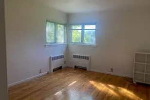 27 Martin Ct, Great Neck, NY 11024 - Photo 18