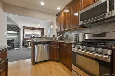 5 Hastings Road, Massapequa, NY 11758 - Photo 12