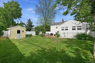 5 Hastings Rd, Massapequa, NY 11758 - Photo 38