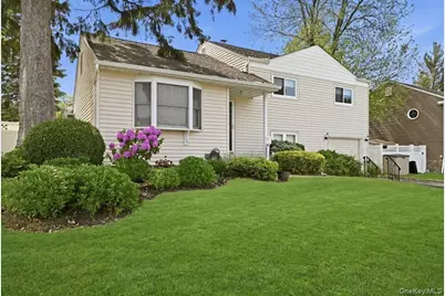 5 Hastings Road, Massapequa, NY 11758 - Photo 2