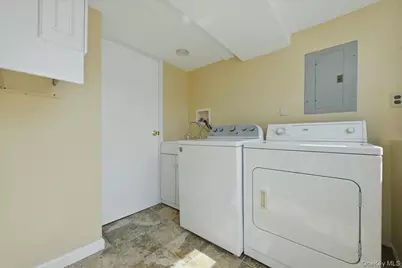 5 Hastings Road, Massapequa, NY 11758 - Photo 32