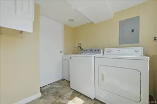 5 Hastings Rd, Massapequa, NY 11758 - Photo 32