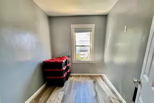 63-04 62nd Ave, Middle Village, NY 11379 - Photo 12