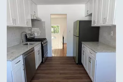 65 Florida Avenue, Island Park, NY 11558 - Photo 4