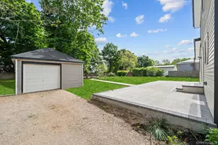 74 Lincoln Ave, Islip Terrace, NY 11752 - Photo 40