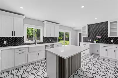74 Lincoln Avenue, Islip Terrace, NY 11752 - Photo 28