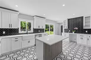 74 Lincoln Ave, Islip Terrace, NY 11752 - Photo 28