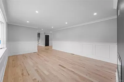 74 Lincoln Avenue, Islip Terrace, NY 11752 - Photo 18