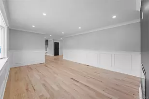 74 Lincoln Ave, Islip Terrace, NY 11752 - Photo 18