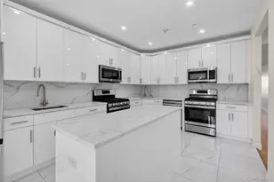 2 Bluefield Dr, Spring Valley, NY 10977 - Photo 4