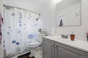 745 Greenbelt Pkwy W, Holbrook, NY 11741 - Photo 16