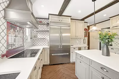 14 Overhill Road, New Rochelle, NY 10804 - Photo 20