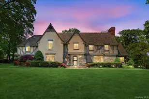 14 Overhill Rd, New Rochelle, NY 10804 - Photo 2