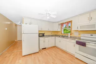 15 S 27th St, Wyandanch, NY 11798 - Photo 18
