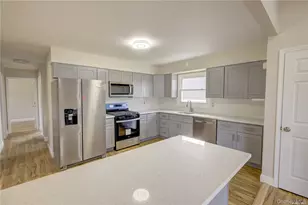 207 Catherine Ave, Franklin Square, NY 11010 - Photo 4