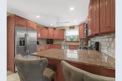 56 Columbine Avenue, Merrick, NY 11566 - Photo 8