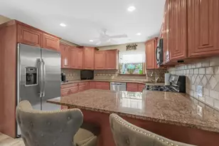 56 Columbine Ave, Merrick, NY 11566 - Photo 8
