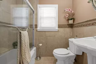 56 Columbine Ave, Merrick, NY 11566 - Photo 14