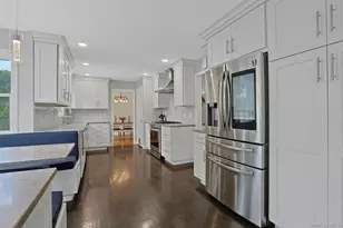 60 Pilgrim Ct, Pearl River, NY 10965 - Photo 14