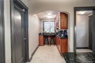 19 St Thomas Pl, Malverne, NY 11565 - Photo 10