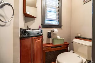 19 St Thomas Pl, Malverne, NY 11565 - Photo 12
