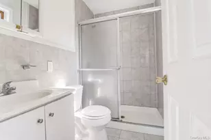 61-07 Bleecker St, Ridgewood, NY 11385 - Photo 14