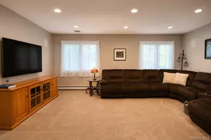 525 S Greene Ave, Lindenhurst, NY 11757 - Photo 12