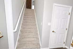 525 S Greene Ave, Lindenhurst, NY 11757 - Photo 4