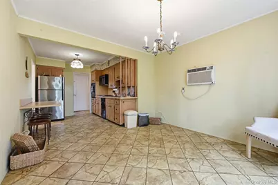 659 Diellen Lane, Elmont, NY 11003 - Photo 10