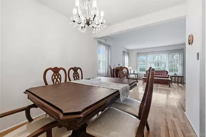 659 Diellen Lane, Elmont, NY 11003 - Photo 6