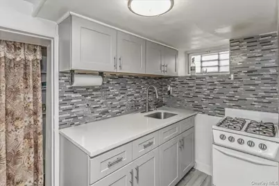 13008 Lefferts Boulevard, Ozone Park, NY 11420 - Photo 20