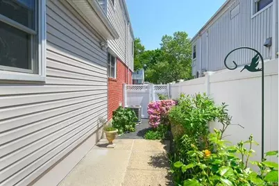 6720 211th Street, Oakland Gardens, NY 11364 - Photo 24