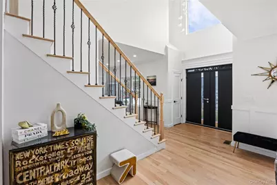 172 Choir Lane, Westbury, NY 11590 - Photo 4