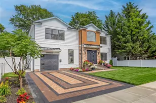 172 Choir Ln, Westbury, NY 11590 - Photo 2