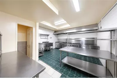 10 Bay Ridge Avenue, Brooklyn, NY 11220 - Photo 8